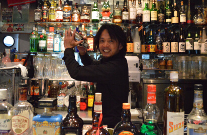 TINA LOUNGE Manager Toshifumi Sekine